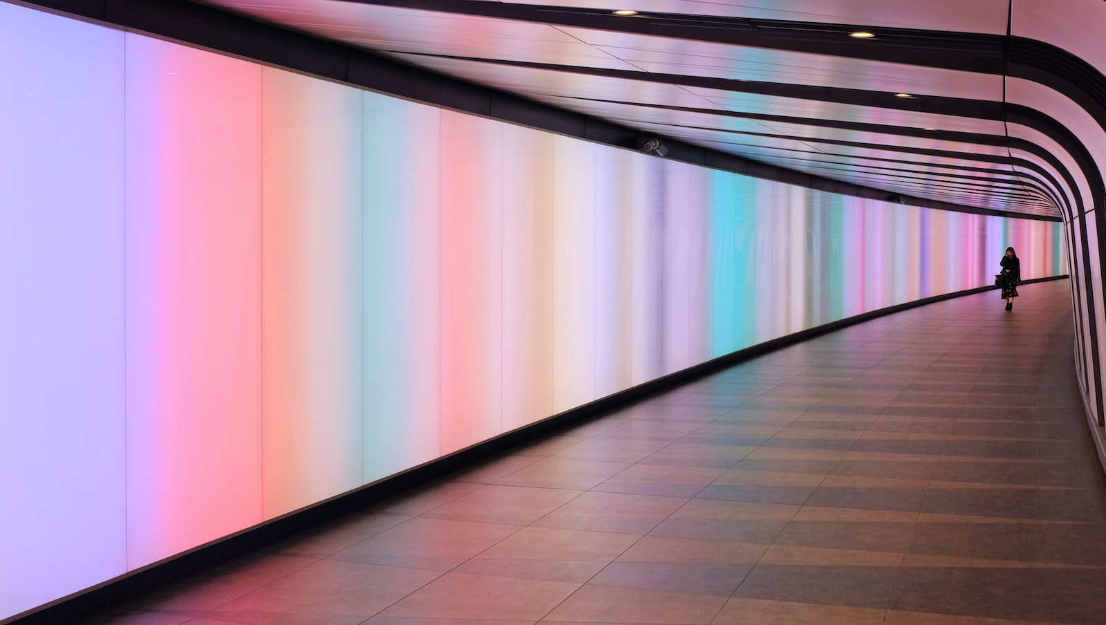 Dazzling Journey Through the Color Tunnel: The Science and Psychology of Color Perception